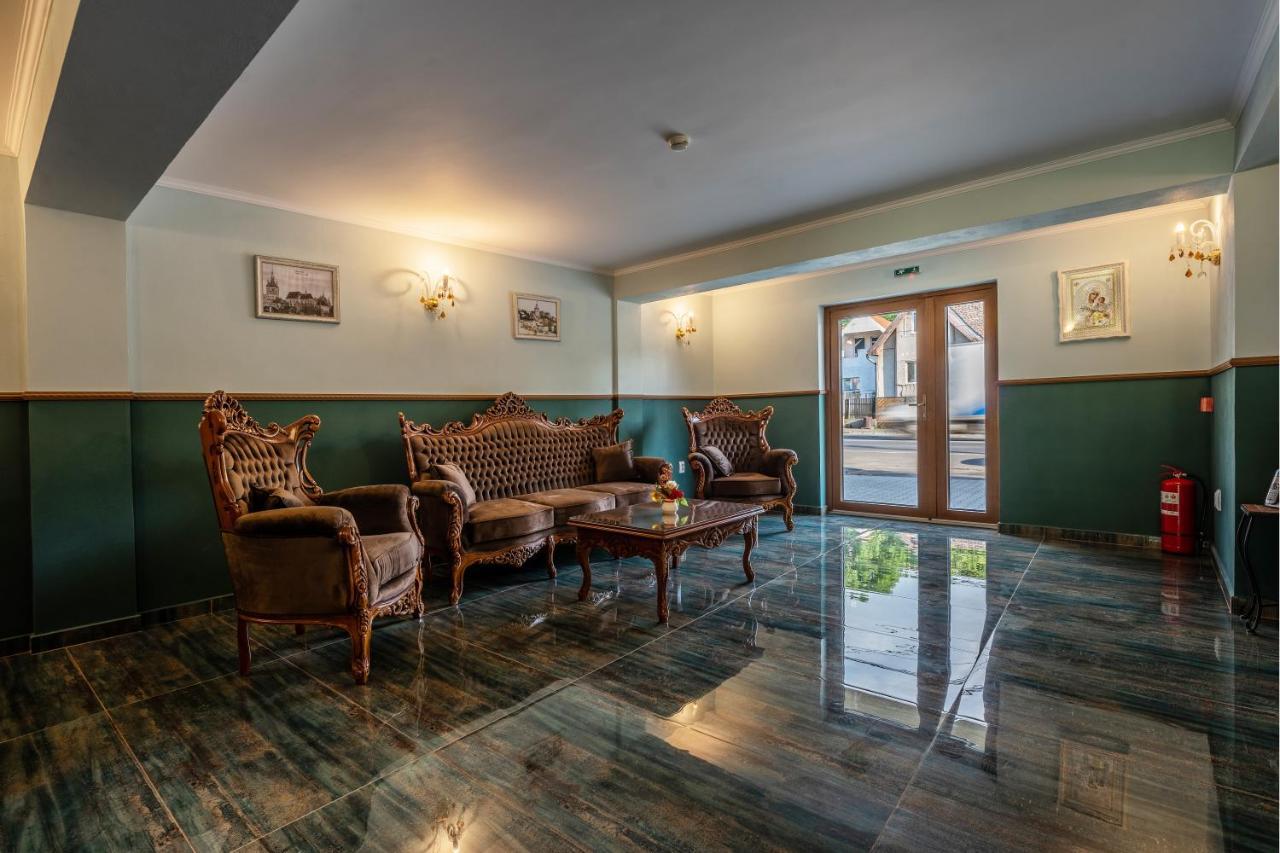 Hotel Princessophie Сигишоара Экстерьер фото