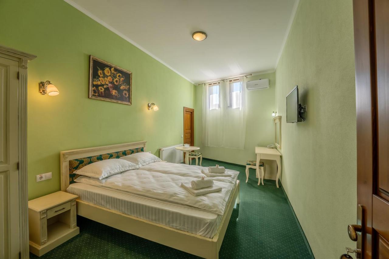 Hotel Princessophie Сигишоара Экстерьер фото