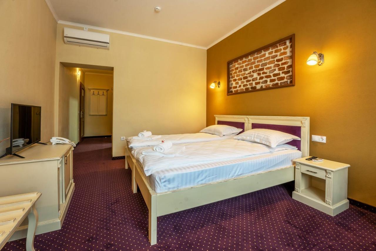 Hotel Princessophie Сигишоара Экстерьер фото