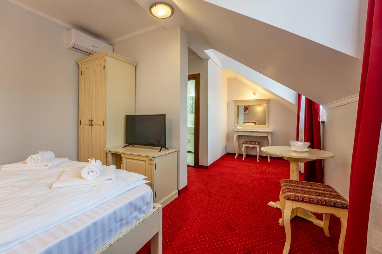 Hotel Princessophie Сигишоара Экстерьер фото