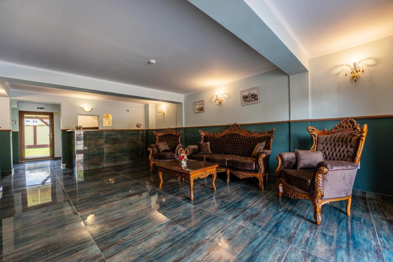Hotel Princessophie Сигишоара Экстерьер фото