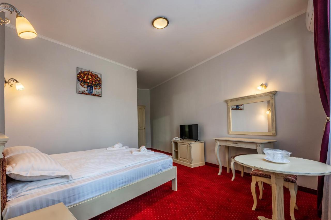 Hotel Princessophie Сигишоара Экстерьер фото