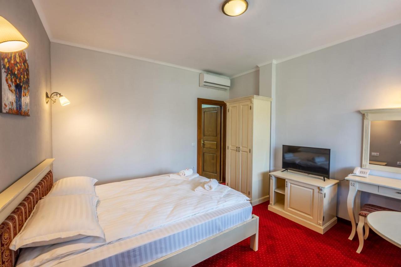 Hotel Princessophie Сигишоара Экстерьер фото