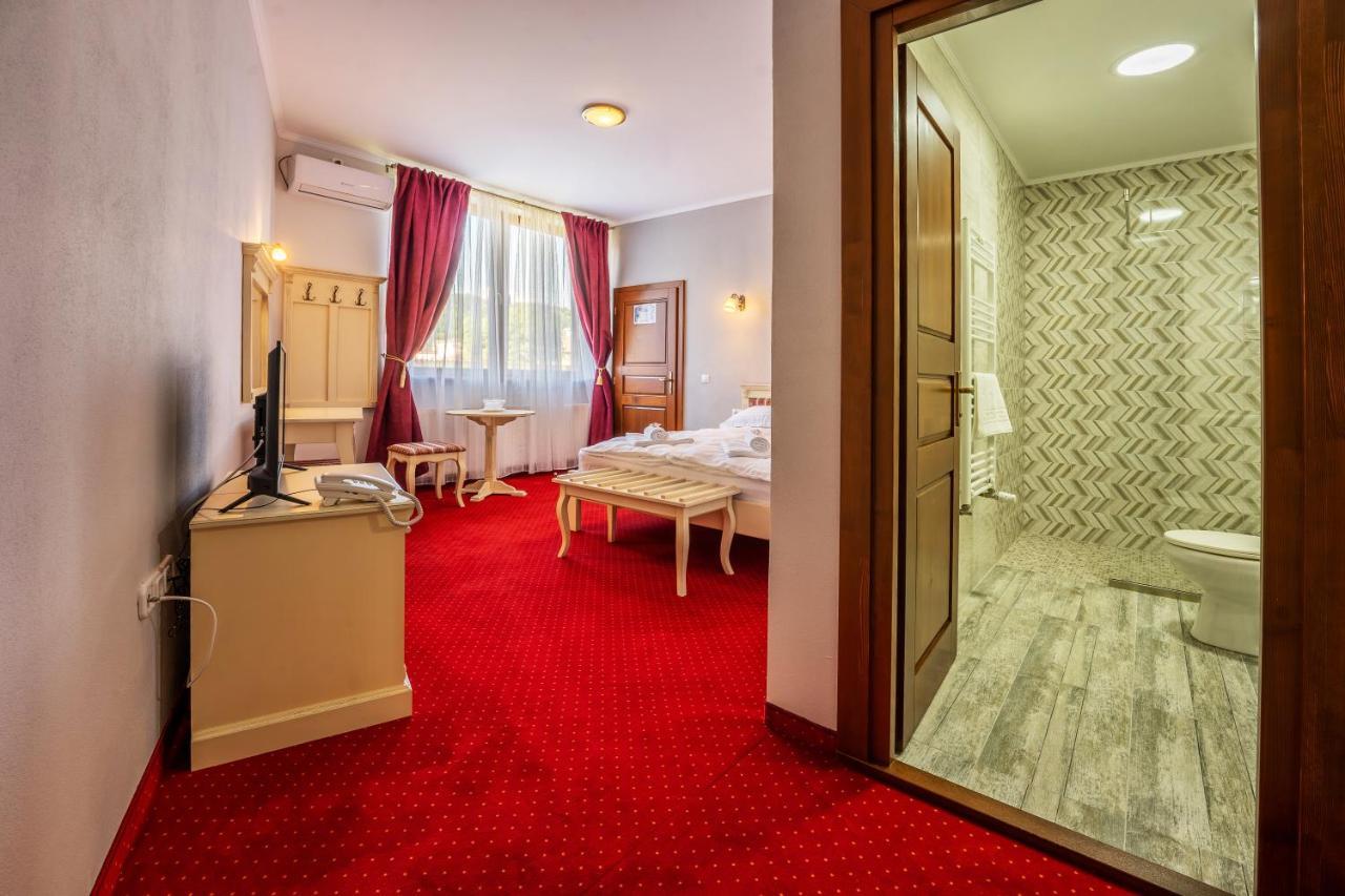 Hotel Princessophie Сигишоара Экстерьер фото